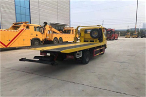 兴化非事故拖车